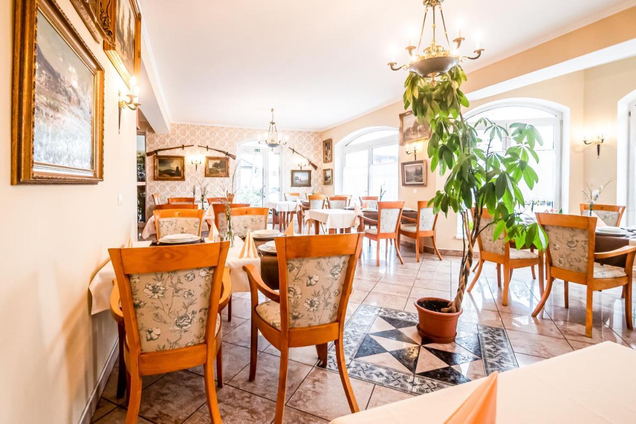 Hotel Squash Centrum プリエヴィドザ エクステリア 写真
