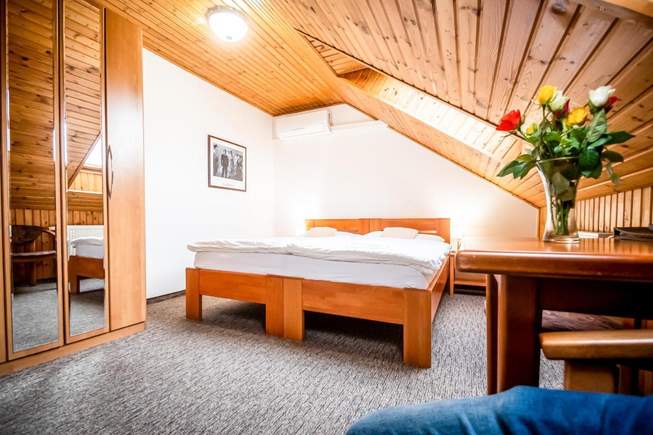 Hotel Squash Centrum プリエヴィドザ エクステリア 写真