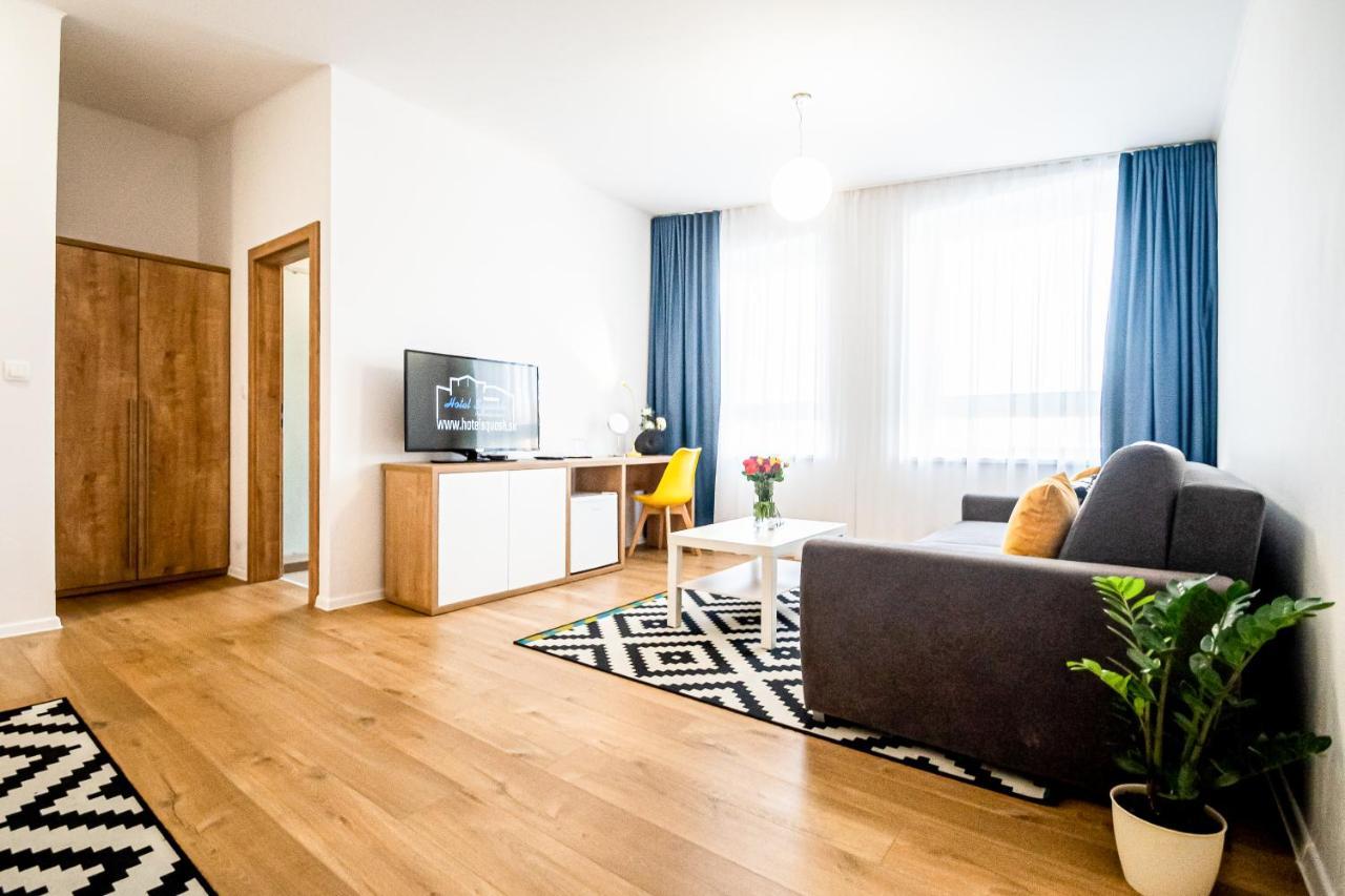 Hotel Squash Centrum プリエヴィドザ エクステリア 写真