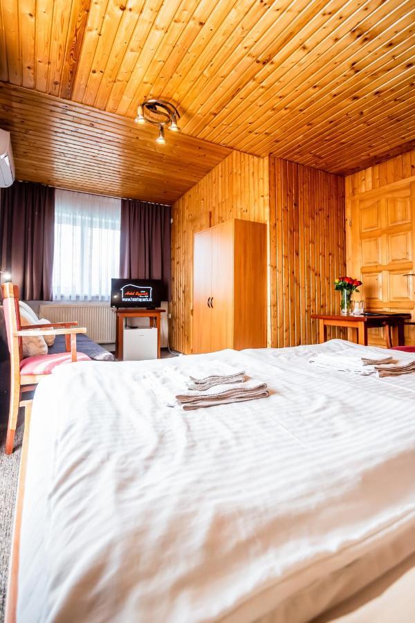 Hotel Squash Centrum プリエヴィドザ エクステリア 写真
