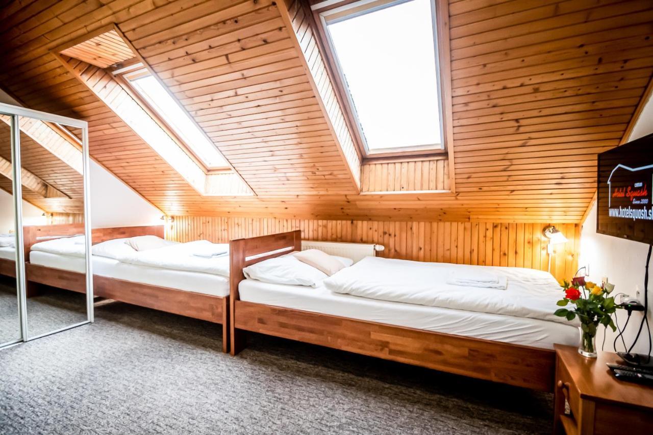 Hotel Squash Centrum プリエヴィドザ エクステリア 写真